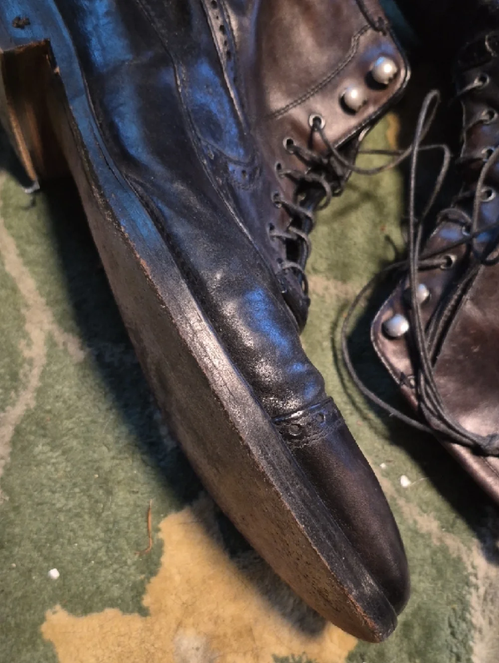 Men's Black Leather Lace-Up Cap-Toe Boots